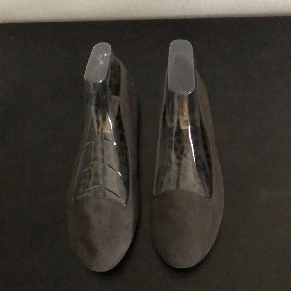 Payless American Eagle GrayFlats Sz 11M